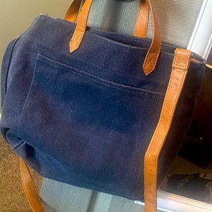 Thirty one window shopper